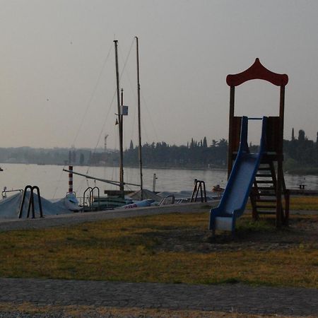 Relais Corte Bergamini Песк'єра-дель-Гарда Екстер'єр фото