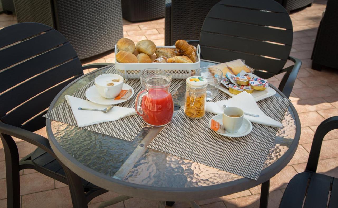 Relais Corte Bergamini Песк'єра-дель-Гарда Екстер'єр фото