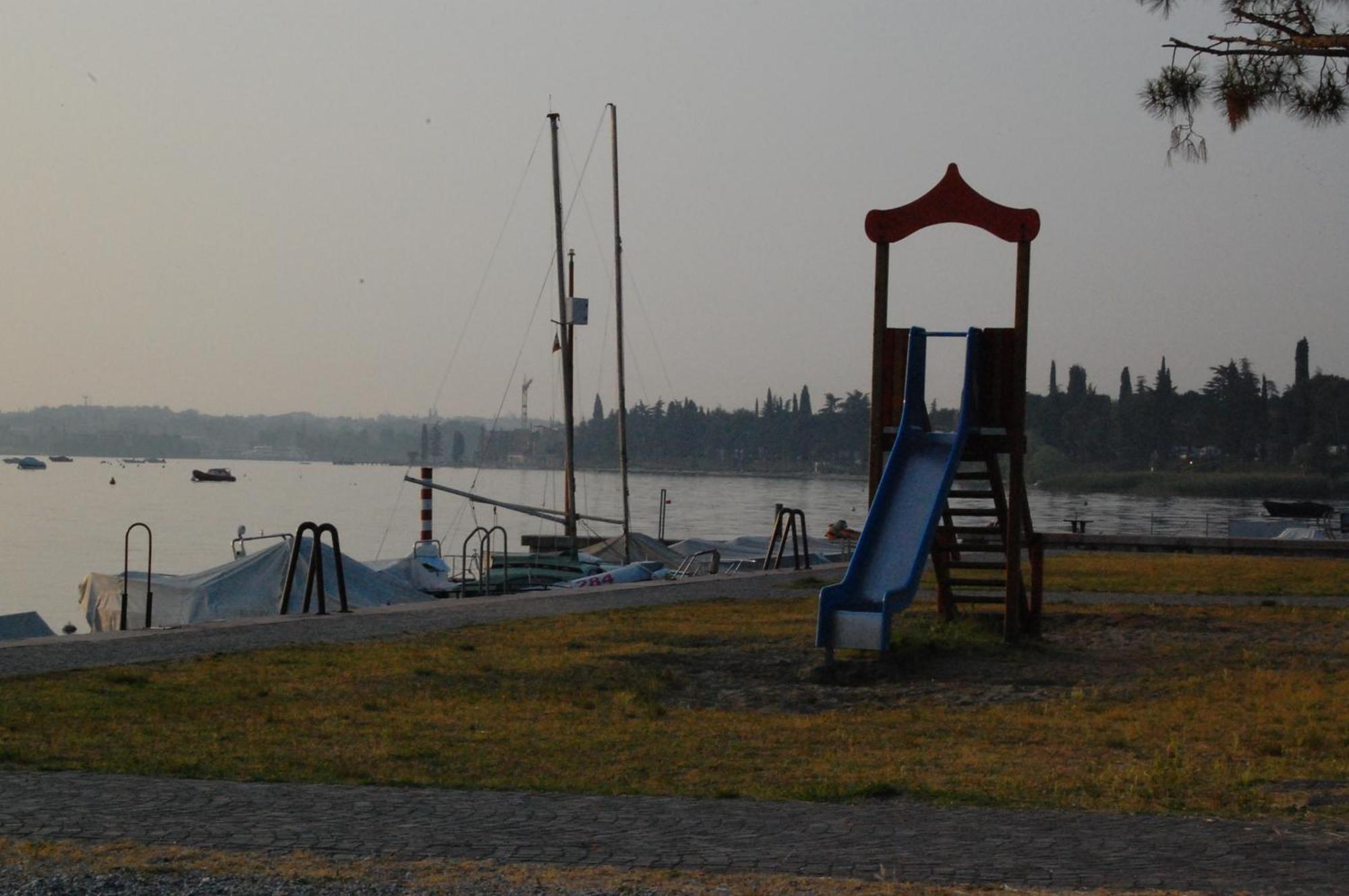 Relais Corte Bergamini Песк'єра-дель-Гарда Екстер'єр фото